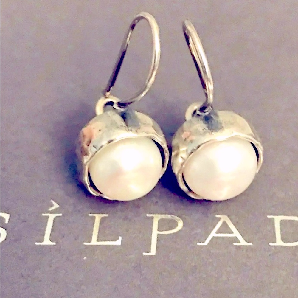 Silpada Vintage RARE Sterling Silver & Genuine Pearl Margarite Hammered Earrings - Picture 3 of 8
